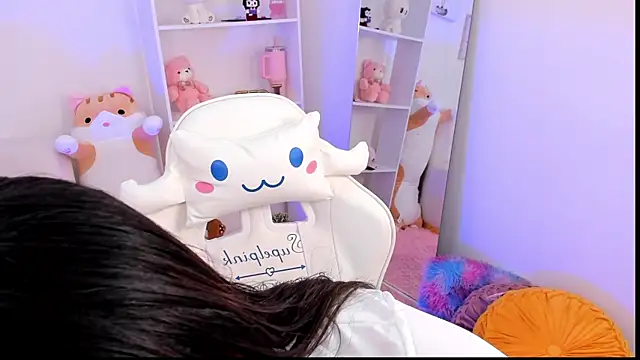 dolce antonellaa online show from 10-18-25, 12:23