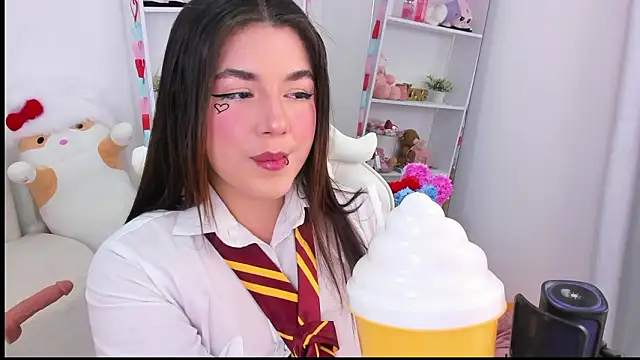 dolce antonellaa online show from 02-18-26, 03:26