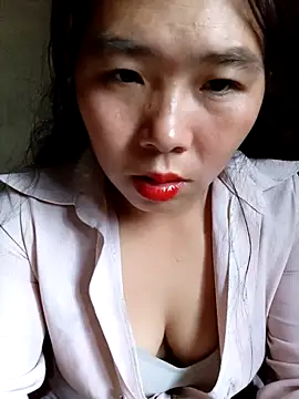 Snapshot of quynhkoolbae chatting on 10-04-25, 01:07 quynhkoolbae online show from 10-04-25, 01:07