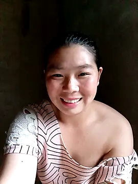 Snapshot of quynhkoolbae chatting on 10-13-25, 11:38 quynhkoolbae online show from 10-13-25, 11:38
