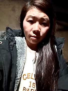 quynhkoolbae online show from 12-14-25, 10:37