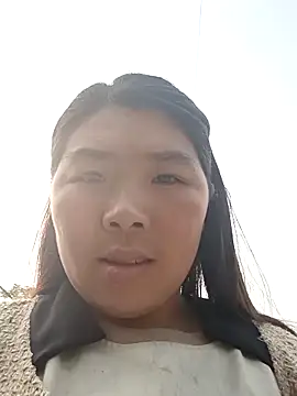 quynhkoolbae online show from 04-15-26, 01:44