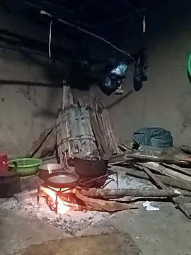 quynhkoolbae online show from 04-01-26, 11:45