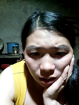Snapshot of quynhkoolbae chatting on 10-04-25, 01:34 quynhkoolbae online show from 10-04-25, 01:34