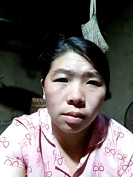 Snapshot of quynhkoolbae chatting on 10-01-25, 11:19 quynhkoolbae online show from 10-01-25, 11:19