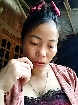 Snapshot of Annaacutee chatting on 10-16-25, 12:52 Annaacutee online show from 10-16-25, 12:52