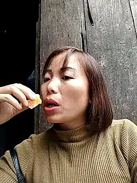 Annaacutee online show from 11-13-25, 07:45