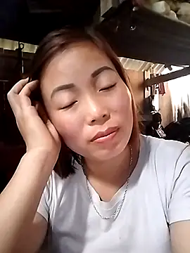 Annaacutee online show from 12-18-25, 05:56