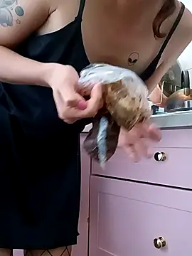 Snapshot of MoonBlueSex chatting on 10-08-25, 04:40 MoonBlueSex online show from 10-08-25, 04:40