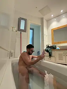 husbandandwifetobe online show from 12-20-25, 01:14