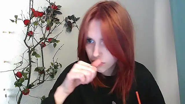 Snapshot of GuessMe___ chatting on 04-30-26, 02:02 GuessMe online show from 04-30-26, 02:02