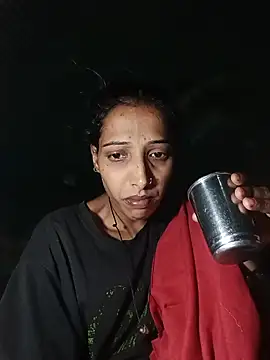 Snapshot of Pinki_thakur_1 chatting on 06-12-26, 06:49 Pinki thakur 1 online show from 06-12-26, 06:49