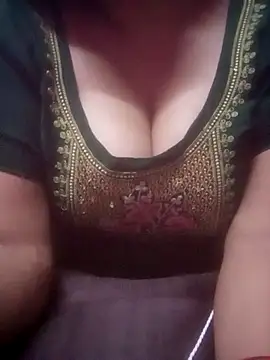 Snapshot of TINASONI chatting on 07-09-26, 12:37 TINASONI online show from 07-09-26, 12:37