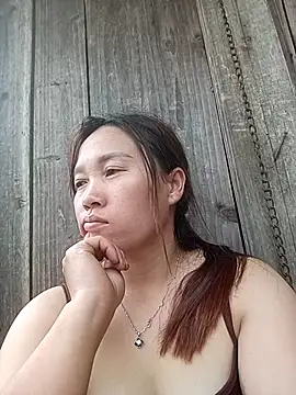 Snapshot of miumiu_00 chatting on 05-20-26, 03:14 miumiu 00 online show from 05-20-26, 03:14