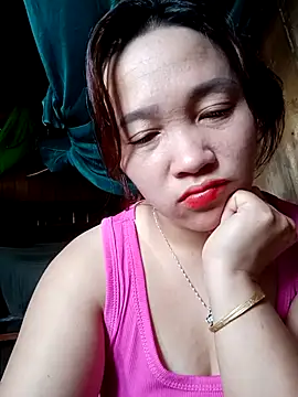 Snapshot of miumiu_00 chatting on 10-03-25, 02:26 miumiu 00 online show from 10-03-25, 02:26