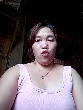 Snapshot of miumiu_00 chatting on 10-12-25, 07:43 miumiu 00 online show from 10-12-25, 07:43