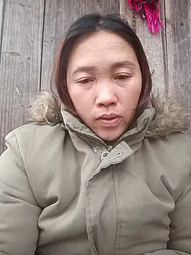 miumiu 00 online show from 01-08-26, 05:57