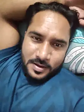 Snapshot of VijayLover69 chatting on 10-26-25, 04:40 VijayLover69 online show from 10-26-25, 04:40