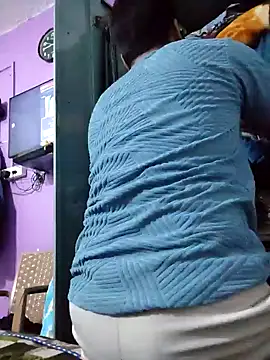 Snapshot of VijayLover69 chatting on 10-02-25, 09:12 VijayLover69 online show from 10-02-25, 09:12