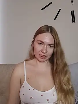 KisaVixen online show from 05-18-26, 02:44