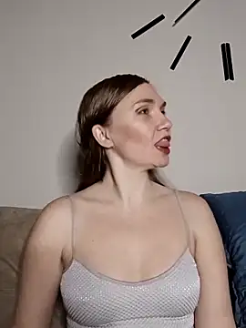 KisaVixen online show from 04-13-26, 05:39