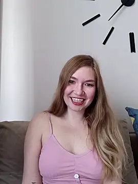 KisaVixen online show from 04-19-26, 10:38