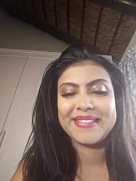 Indian GlowingMiax online show from 12-17-25, 05:01