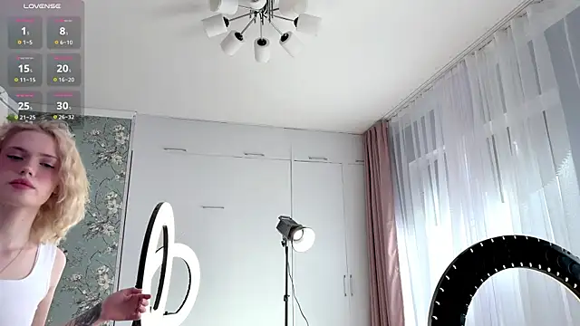 GlaydsLeveto online show from 03-26-26, 04:44