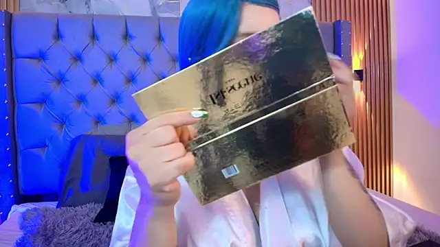 Suxan White  online show from 03-11-26, 12:32