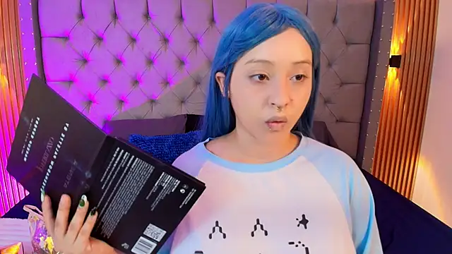 Suxan White  online show from 03-25-26, 12:59