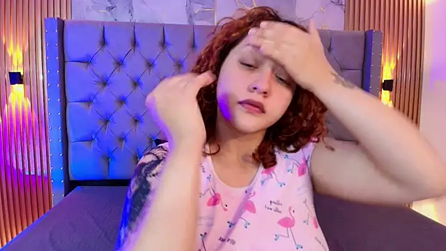 Snapshot of Suxan_White_ chatting on 02-21-26, 12:18 Suxan White online show from 02-21-26, 12:18