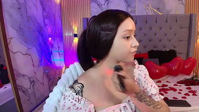 Snapshot of Suxan_White_ chatting on 02-14-26, 12:38 Suxan White online show from 02-14-26, 12:38