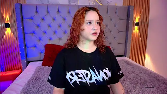 Snapshot of Suxan_White_ chatting on 02-06-26, 12:23 Suxan White online show from 02-06-26, 12:23