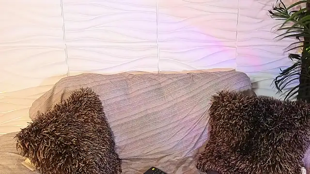 Suxan White  online show from 04-09-26, 07:53