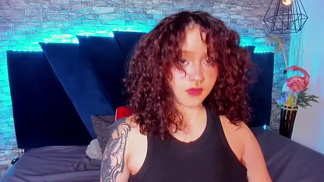 Suxan White  online show from 04-08-26, 09:38