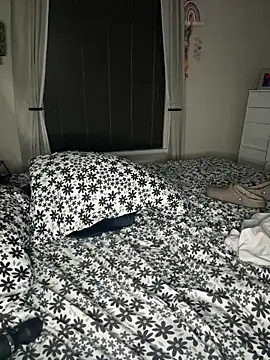 MysteriousMylaX online show from 10-29-25, 06:40