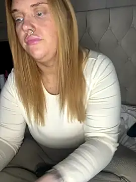 MysteriousMylaX online show from 11-23-25, 01:54