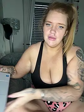 MysteriousMylaX online show from 12-21-25, 10:28