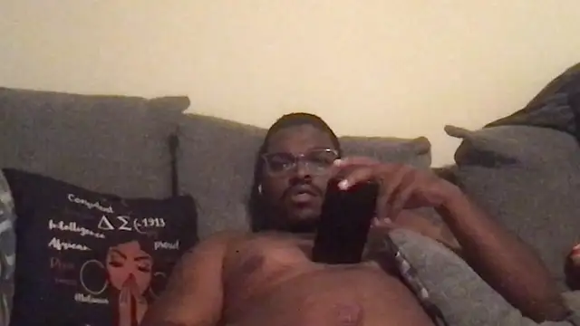 Snapshot of RichDaddy60 chatting on 10-20-25, 11:33 RichDaddy60 online show from 10-20-25, 11:33