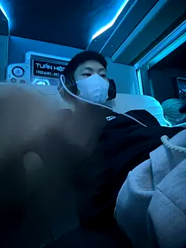 Snapshot of linh21107 chatting on 11-10-25, 11:26 linh21107 online show from 11-10-25, 11:26