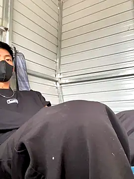 Snapshot of linh21107 chatting on 10-26-25, 05:52 linh21107 online show from 10-26-25, 05:52