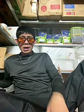 Snapshot of linh21107 chatting on 11-05-25, 06:27 linh21107 online show from 11-05-25, 06:27