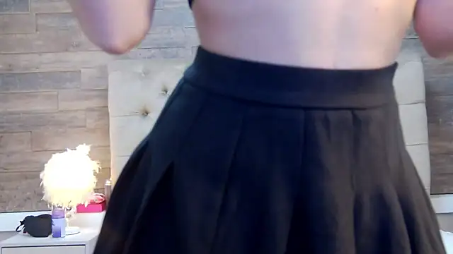 CarolinaBlair online show from 09-30-25, 12:55