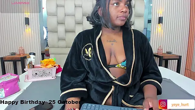 nahomye teylor online show from 10-08-25, 02:57