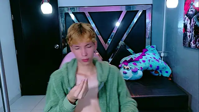 Snapshot of park_jimin1 chatting on 10-17-25, 12:29 park jimin1 online show from 10-17-25, 12:29