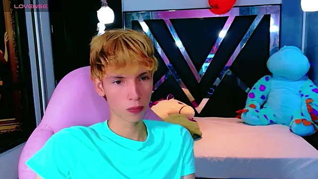 park jimin1 online show from 10-28-25, 12:04