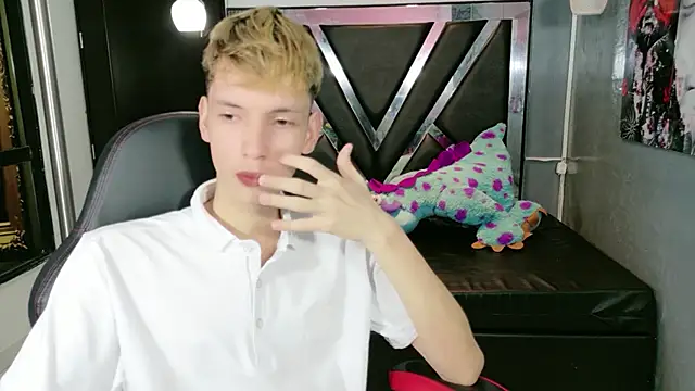 park jimin1 online show from 11-27-25, 12:05