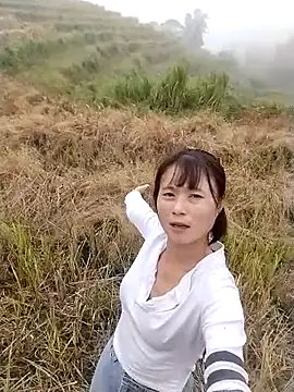 linda bae00 online show from 10-24-25, 03:16