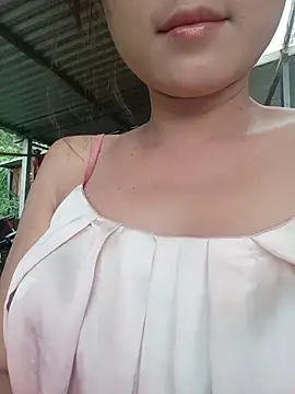 Snapshot of linda_bae00 chatting on 06-27-26, 11:22 linda bae00 online show from 06-27-26, 11:22