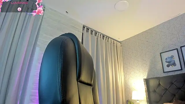 Snapshot of celeste__clark chatting on 09-18-25, 12:19 celeste clark online show from 09-18-25, 12:19